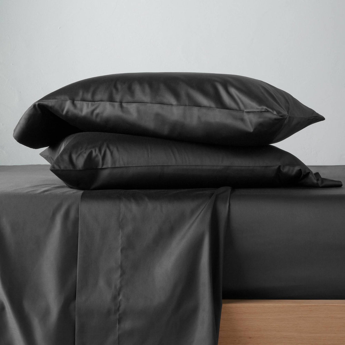 Full 300 Thread Count Solid Sheet Set Washed Black F6413