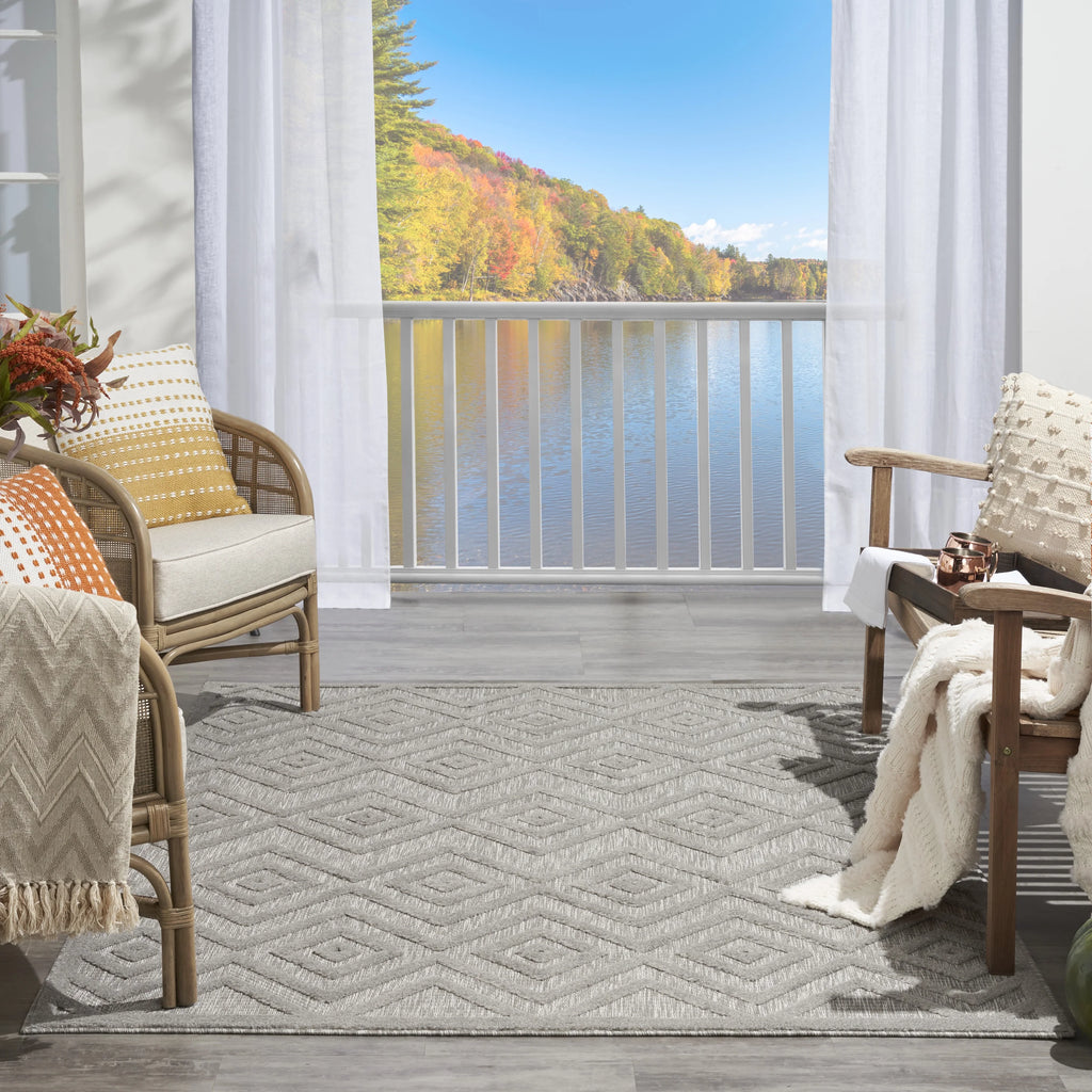 Silver Grey 6' x 9' Area Rug S844