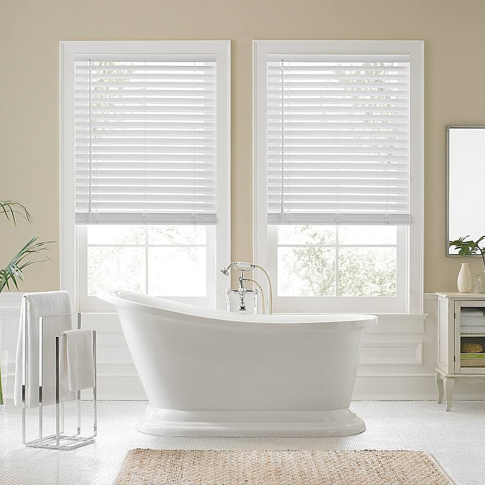 Faux Wood Cordless Shade in White G82751
