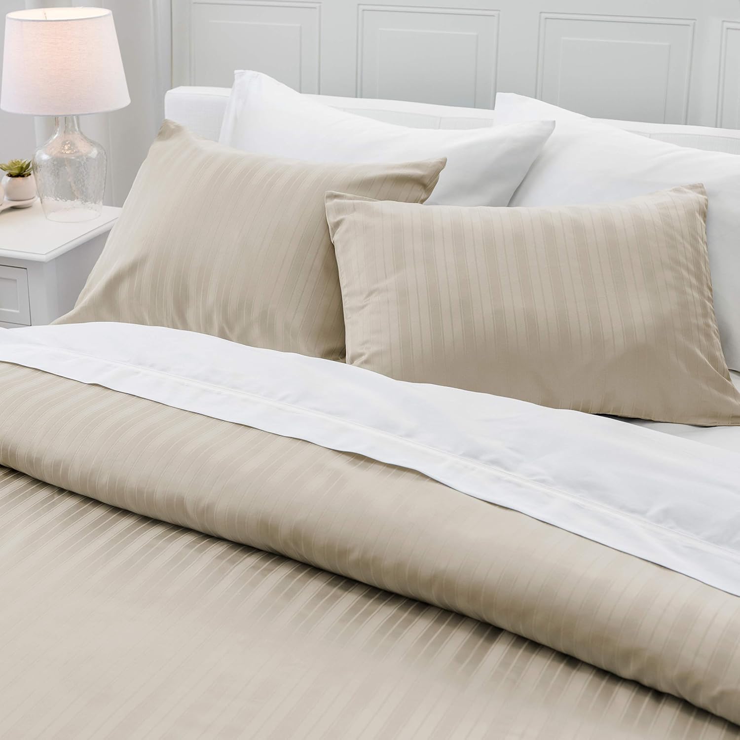 King Size 100% Cotton Sateen Woven Stripe Oversize Quilt Q15824