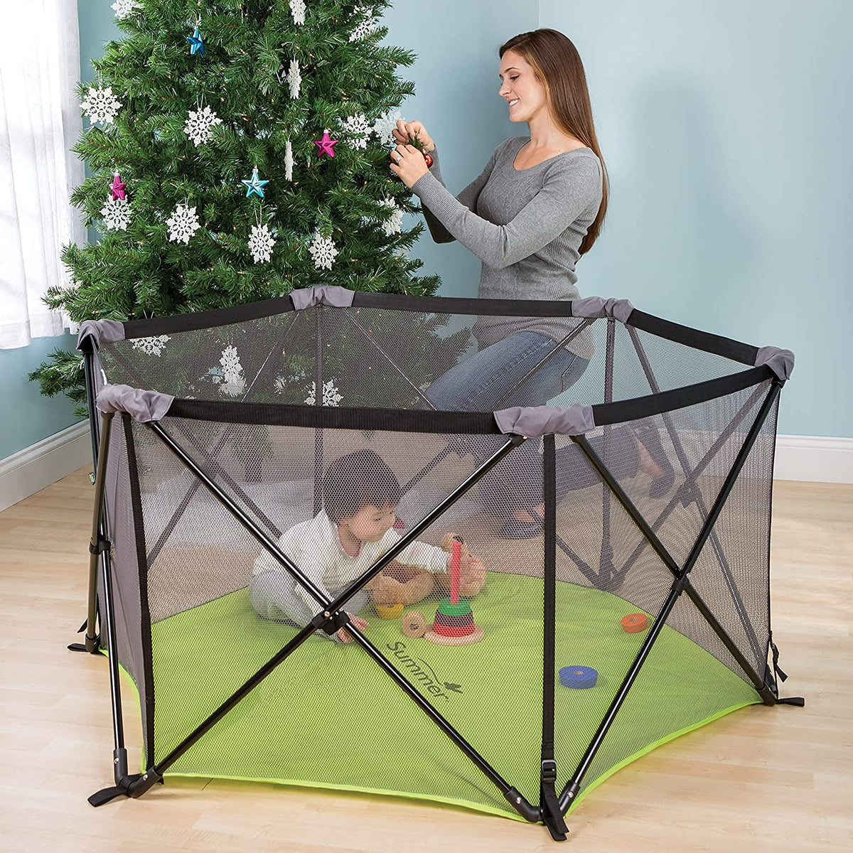 Portable Playard with Compact Fold N733