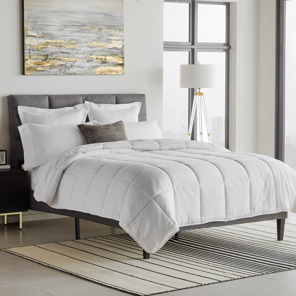 Oversized King Down Alternative Microfiber Comforter V1231