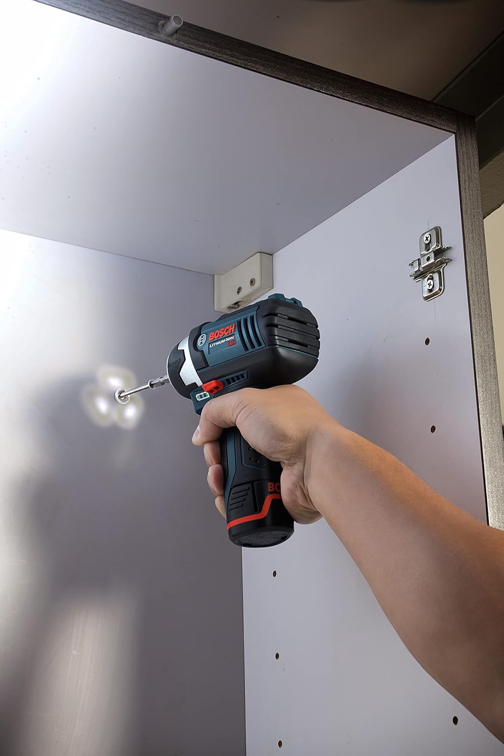 12V Max 1/4-Inch Hex Impact Driver Kit with 2 Batteries, Charger and Case E91136