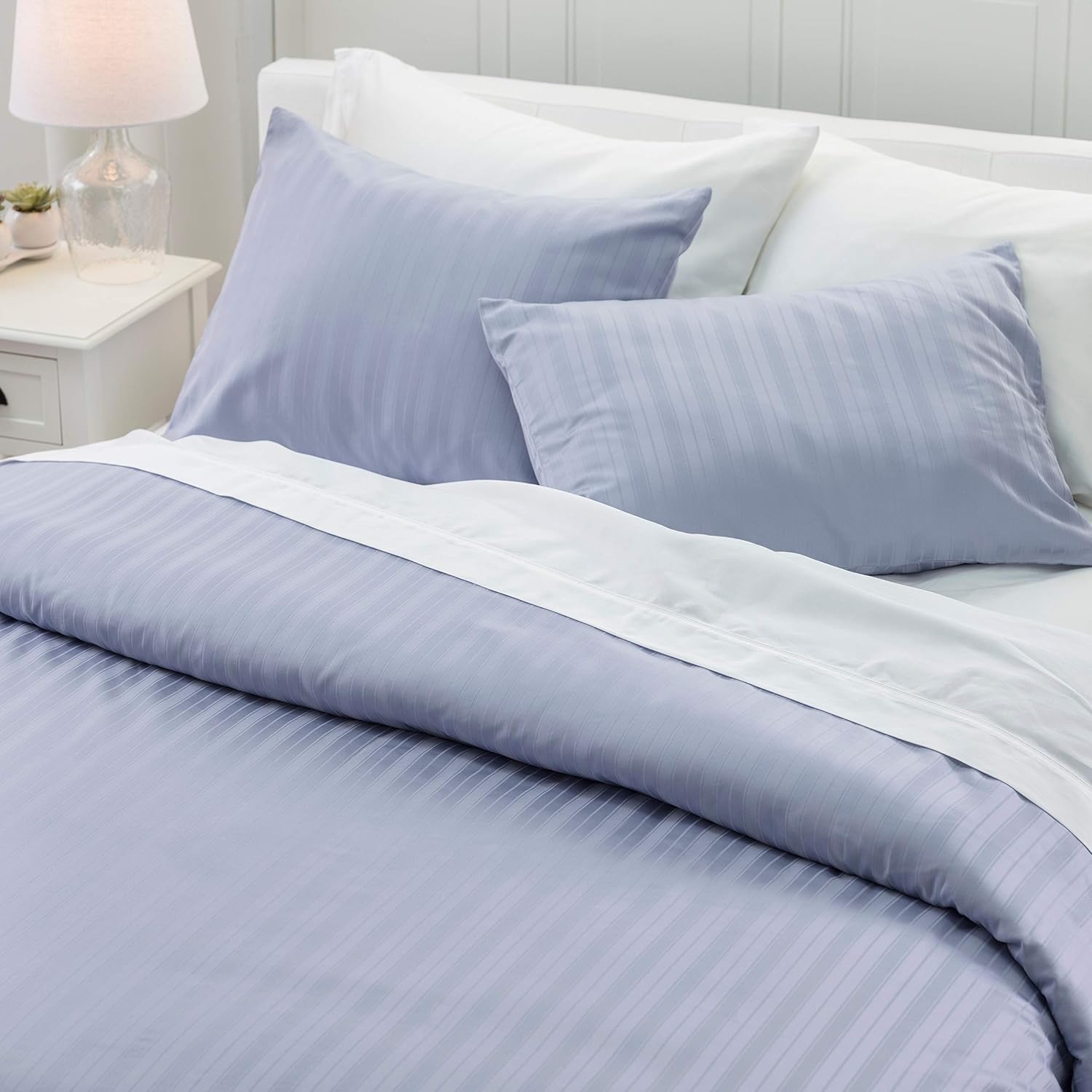 King Size 100% Cotton Sateen Woven Stripe Oversize Quilt Q15824