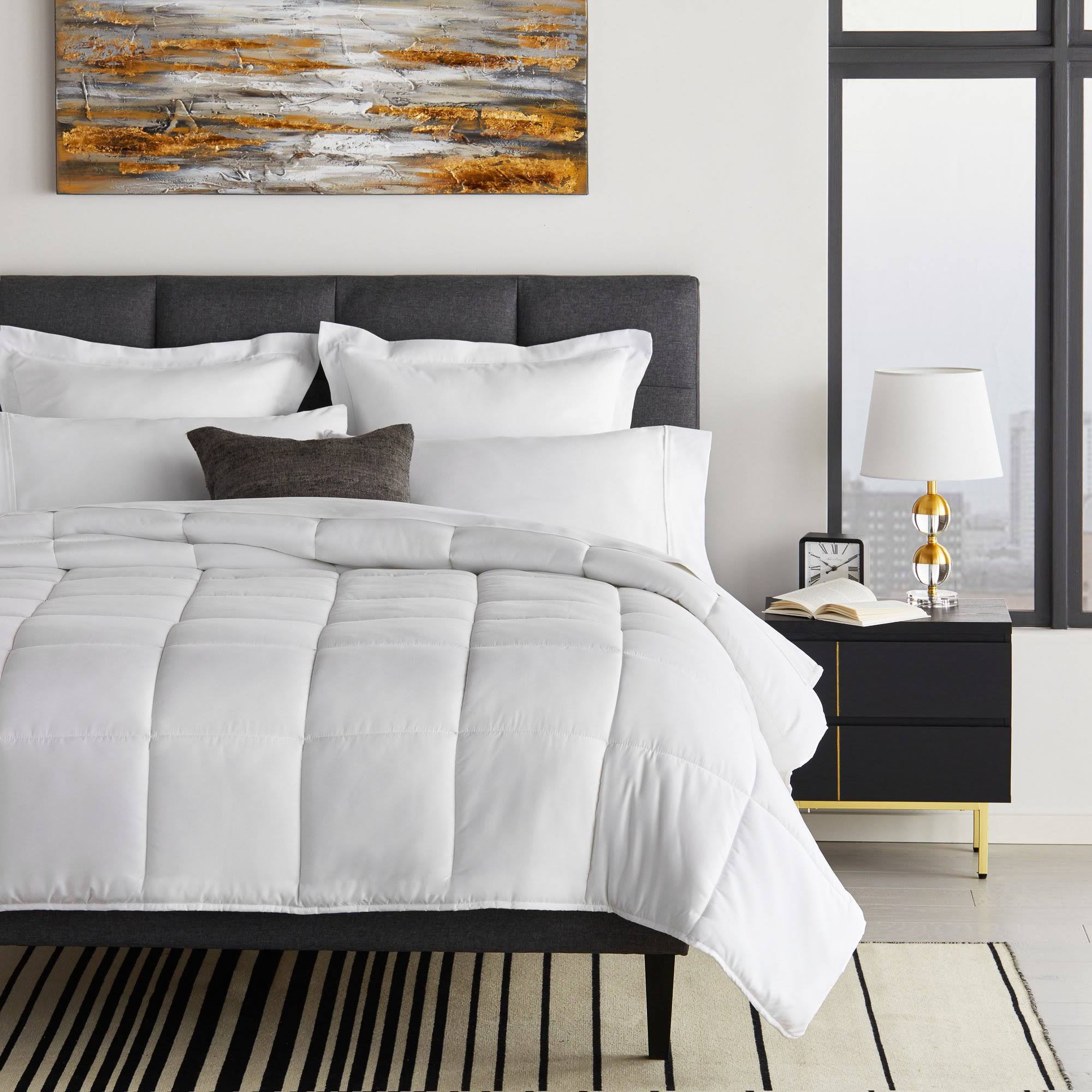 Oversized King Down Alternative Microfiber Comforter V1231
