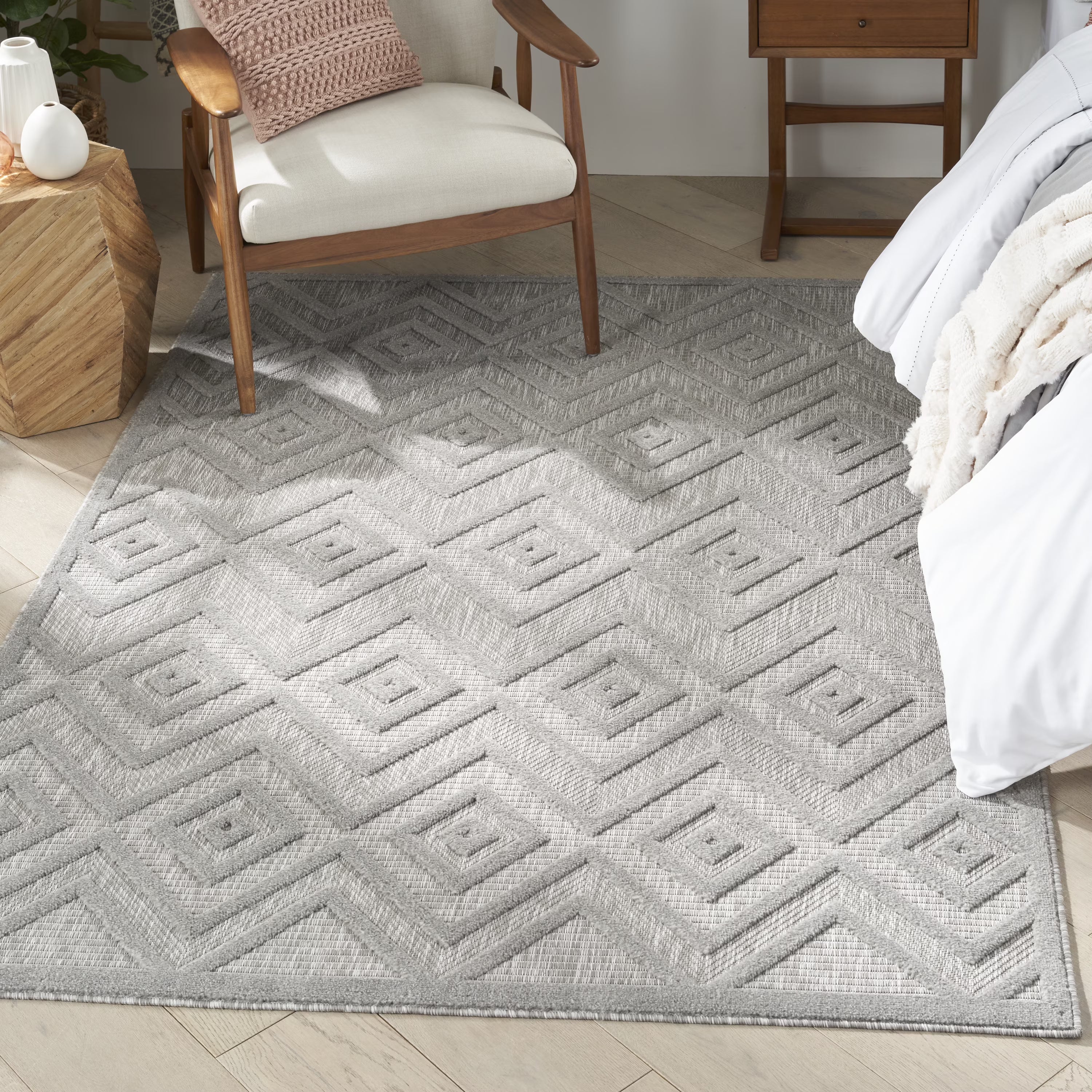 Silver Grey 6' x 9' Area Rug S844