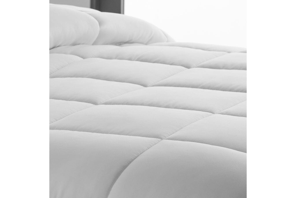 Oversized King Down Alternative Microfiber Comforter V1231