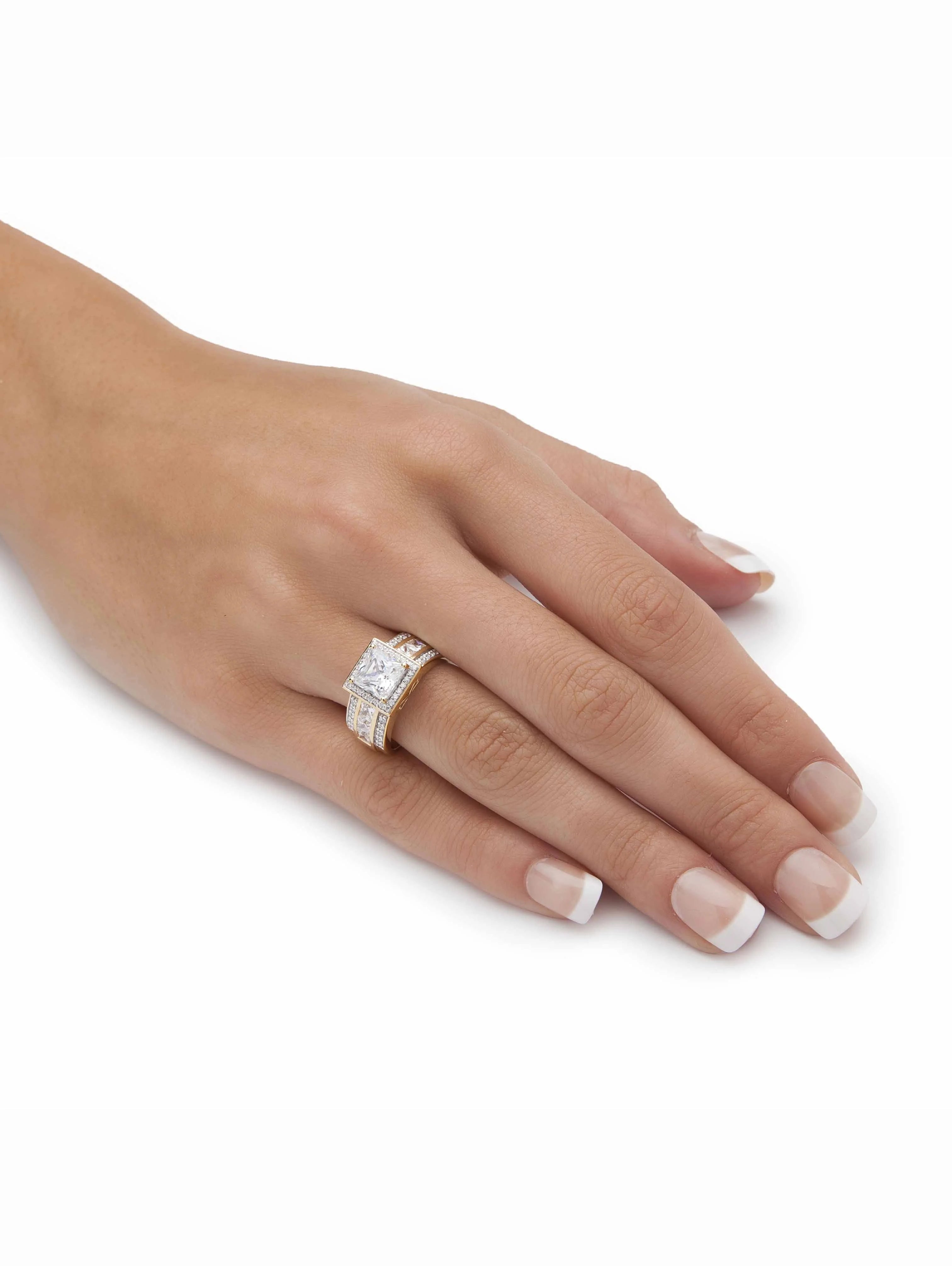 Princess-Cut Cubic Zirconia Halo Engagement Ring in 18k Gold-plated Sterling Silver R765