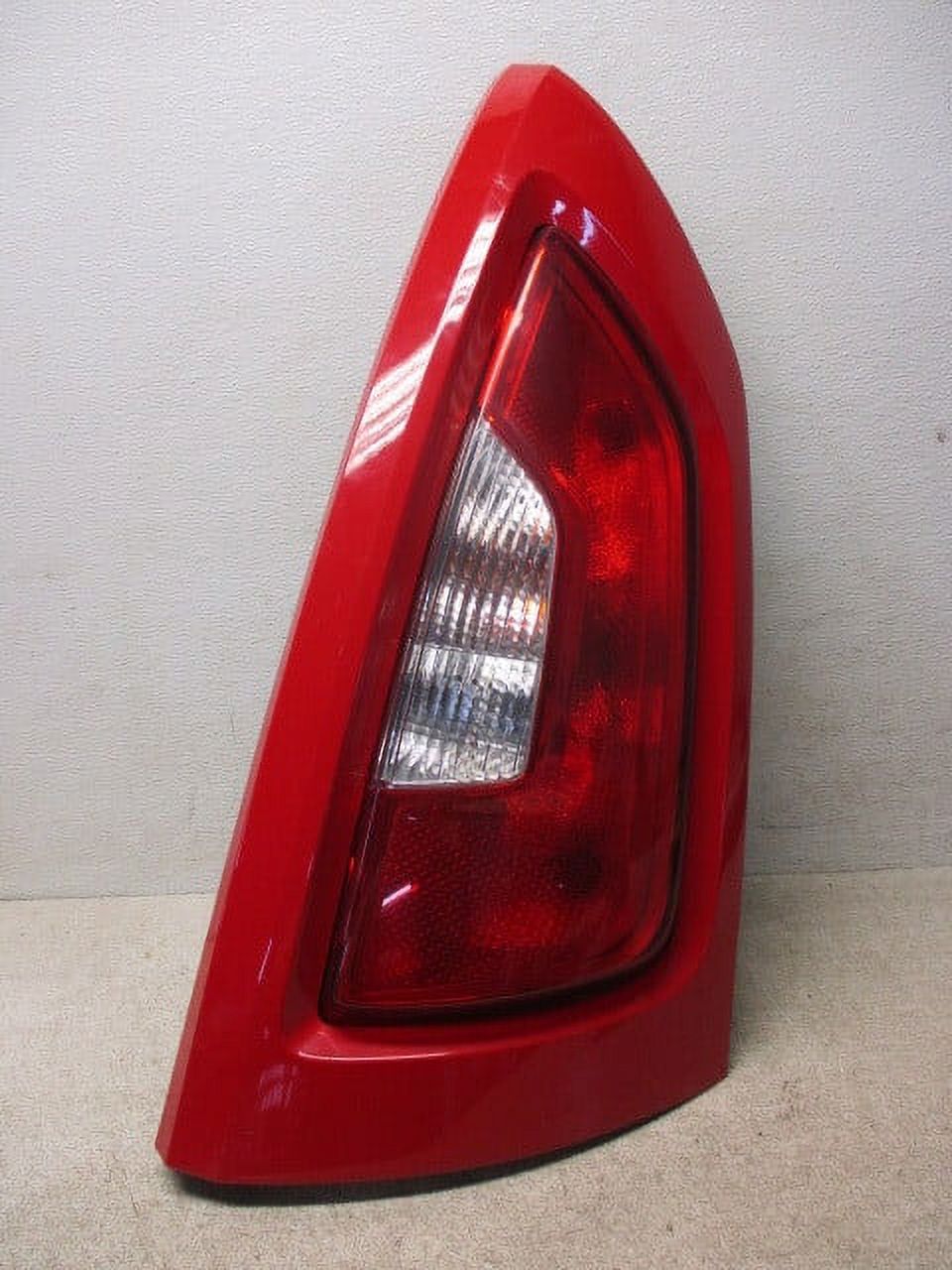 Passenger RH Tail Lamp Assembly Z215537
