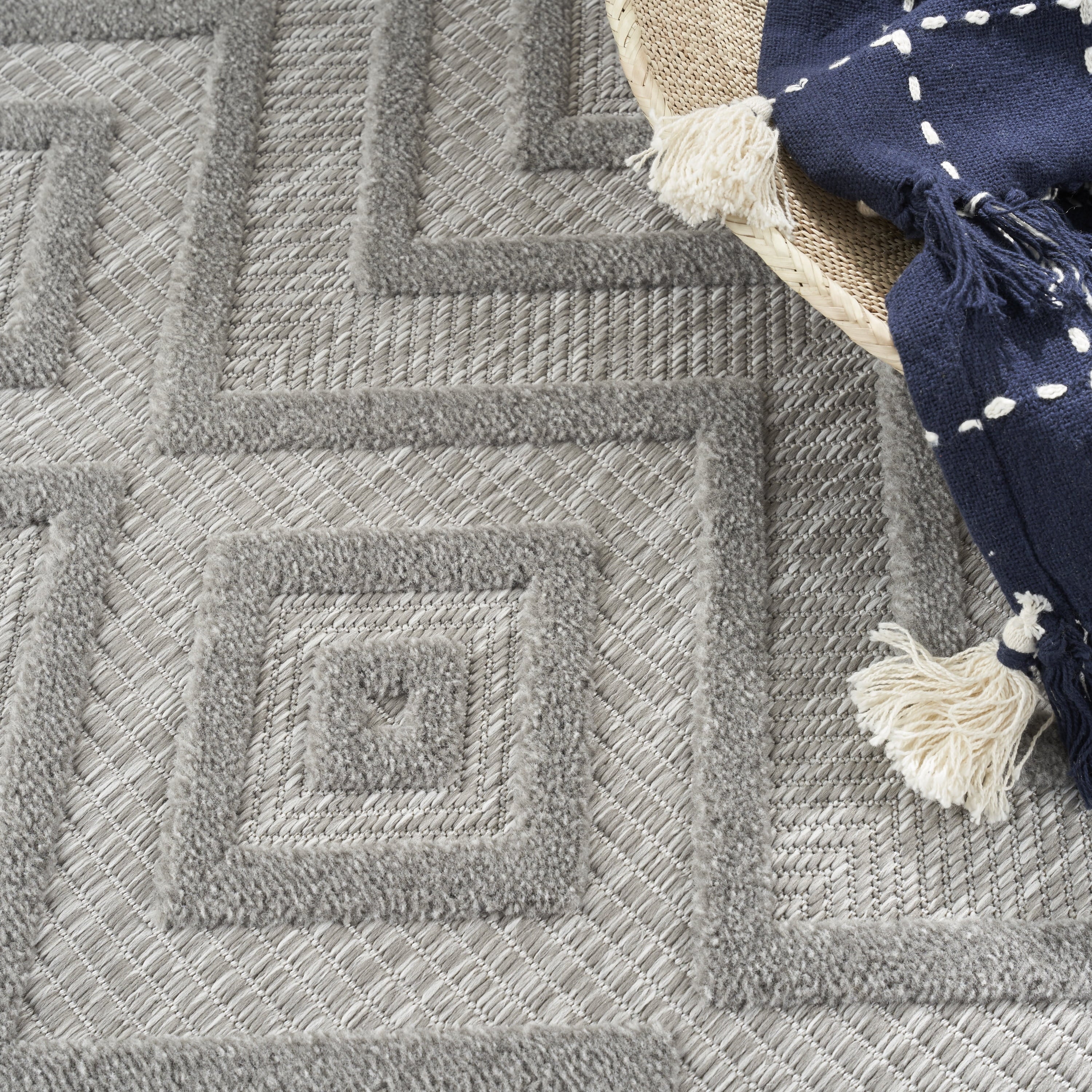 Silver Grey 6' x 9' Area Rug S844